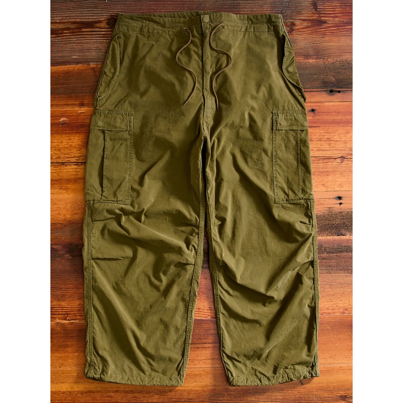 Cotton Nylon Darted Cargo Pants in Olive