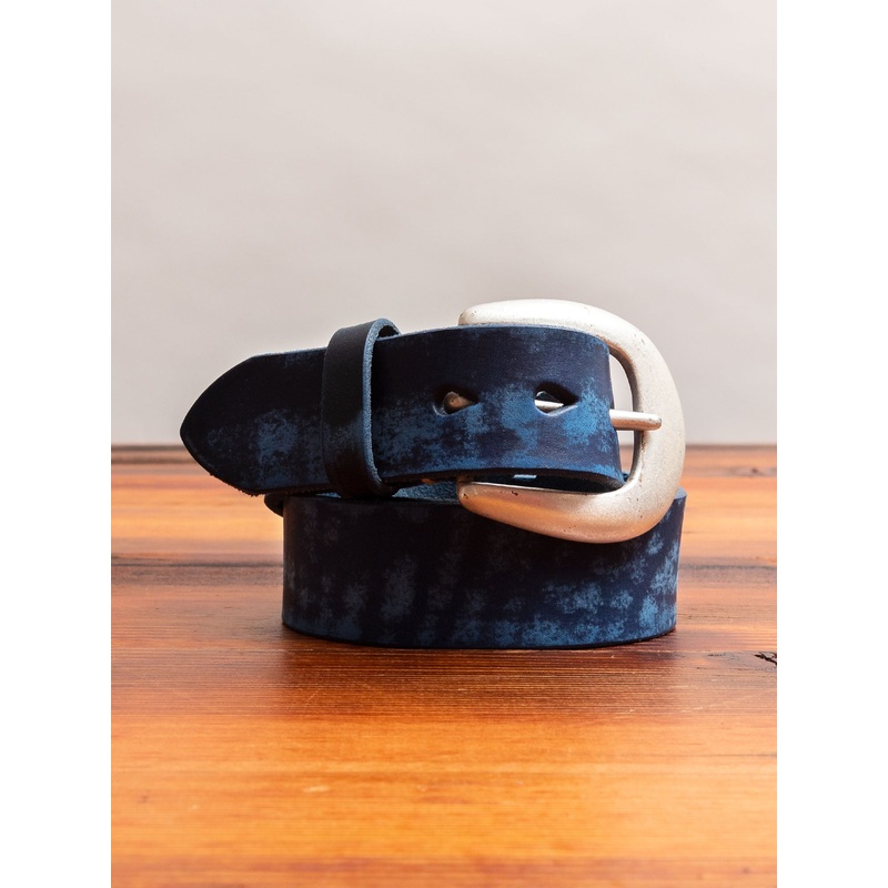 6210 Wild Leather Belt in Navy