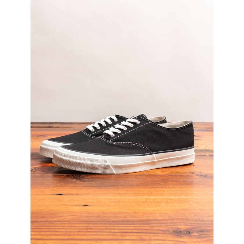 Deck Canvas Sneaker in Black|8|8.5|9|9.5|10|11