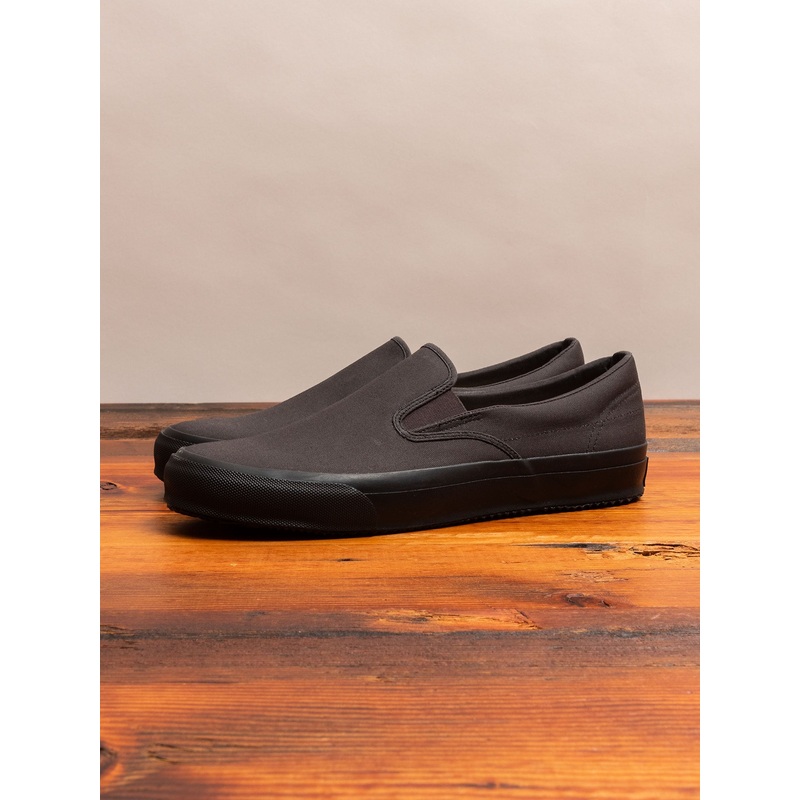 Sidegoa Slip-On Sneaker in Charcoal