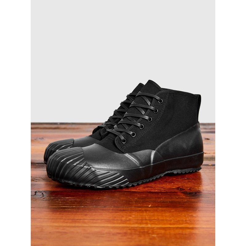 All-Weather Sneaker in Black|7|8|9|10|11|12