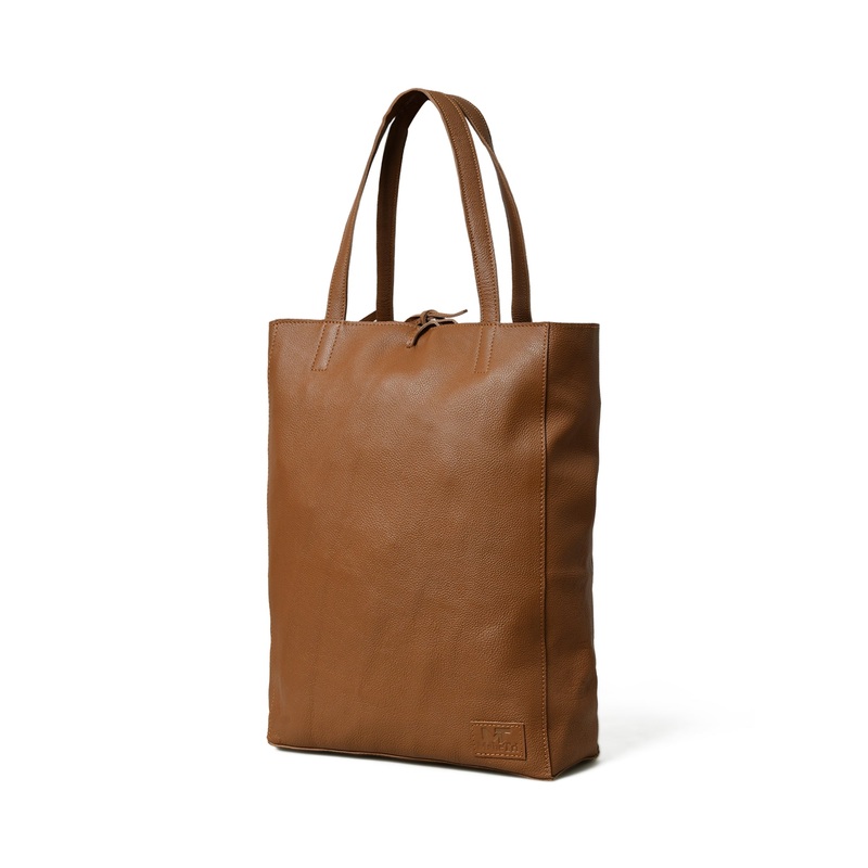 Caf Chic Women’s Leather Tote Bag