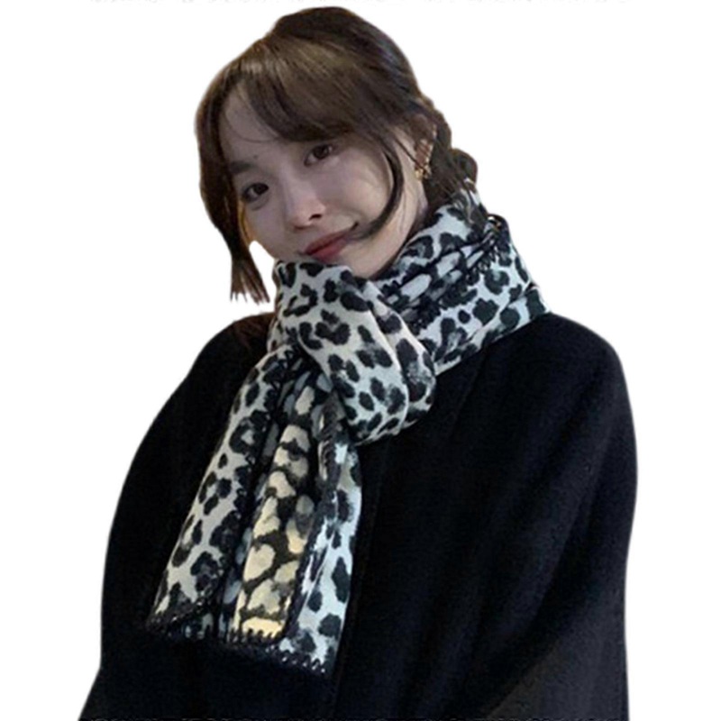 Leopards Pattern Neckerchief Stylish Winter Outfits Scarf Retros Styles Scarve for Cold Weather With Warm  black and white | Fruugo SG
