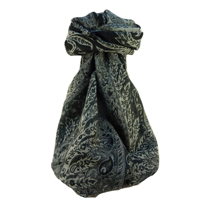 Muffler Scarf 5503 in Fine Pashmina Wool from the Heritage Range by Pashmina & Silk | Fruugo SG